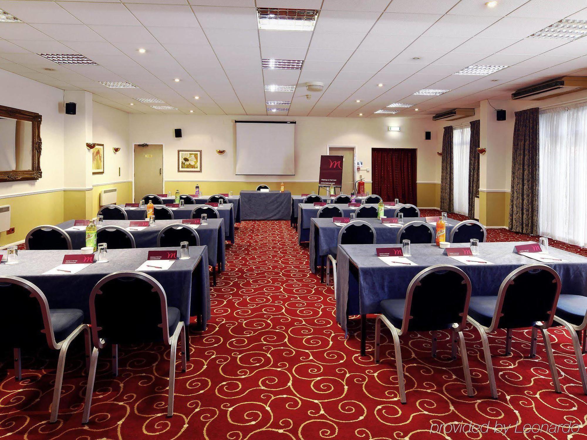 Mercure Hatfield Oak Hotel Exterior foto